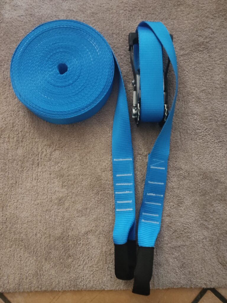Kit beginner slackline da 25 metri con fettuccia da 5 cm e cricchetto